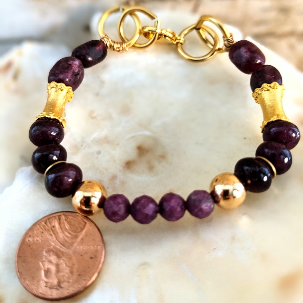 Natural Red Ruby Bead & Red Jade Bracelet In Gold Plated - Picture 4 of 8
